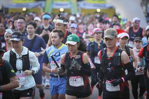 BIB: 
                            <button type="button" onclick="openModal(19554334)" class="btn btn-primary btn-sm float-right btn-popup" data-toggle="modal" data-target=".modal-high-quality">
                        <i class="fas fa-shopping-cart"></i> Add to Cart
                    </button>
                                            <button type="button" onclick="isThisMe(19554334, true)" class="btn btn-success btn-sm float-right btn-popup btn-isme hidden" data-toggle="tooltip" data-placement="bottom" title="นี่คือรูปของคุณใช่ไหม คลิกที่นี่เพื่อเอาเข้าอัลบั้ม">
                        <i class="fas fa-plus"></i> Add to album
                    </button>
                    <button type="button" onclick="isThisMe(19554334, false)" class="btn btn-warning btn-sm float-right btn-popup btn-isnotme hidden">
                        <i class="fas fa-ban"></i> Remove from album
                    </button>